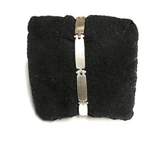 925/-  ESPRIT Sterlingsilber Armband, mit Muster, 20 cm lang, 6,5 mm breit.