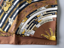 Hermes "DIES ET HORE" Carre 90 cm  Seidenfoulard  100%  Vintage  Sehr Edel
