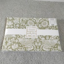 William Morris Strawberry