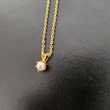 Perlenkette 45 cm. Lang mit 24 karat vergoldet