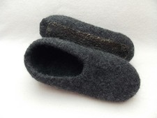 FILZIS * Filzpuschen mit Latexsohle * Gr. 41 - 42 * Handarbeit * NEU * #50