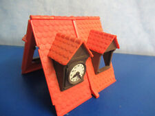 4x rotes Dach 4 Gauben 1x Uhr