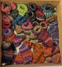 selbstgestrickte Babysocken