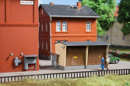 Trafostation mit zubehör - trafostation,