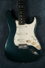 Fender Stratocaster (plus?)