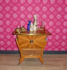 cooler individueller 50er 60er Jahre Barschrank Minibar auf Rollen Hausbar retro