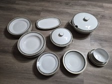 Vollständiges Porzellan