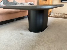 couchtisch Brutalist Design