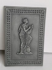 Buderus Jahresplakette 1983 "Die Muse Terpsichore", Kunstguss. Sammlerstück