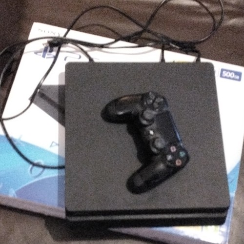 Sony playstation pro - 4, gb