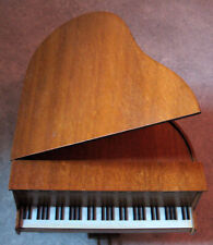 ältere Spieluhr Klavier Flügel Holz vermutlich DDR