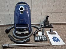 Miele Staubsauger S8340