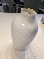 Vase geriffelt weiss Goldrand
