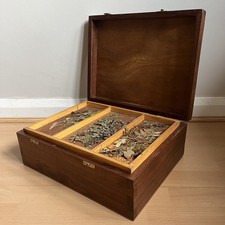Vintage Zigarren Humidor umgebaut auf gepresste Blumenblätter Aufbewahrung mit Inhalt