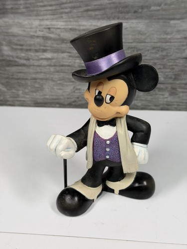 Disney showcase collection - disney,