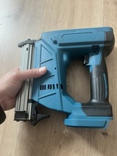 Kabelloser Elektro-Tacker 550W