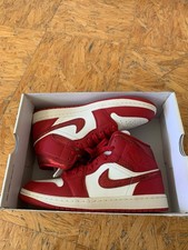 Nike Air Jordan 1 Mid SE