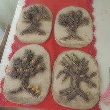 Wandbilder , Bäume auf schweren Tonplatten 4 Stück