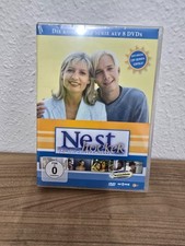 "NESTHOCKER" Familie zu