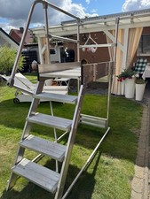 Treppe mit Plattform