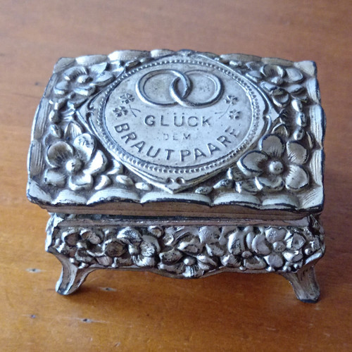 Kleine metall schmuckschatulle - kleine, metall-schmuckschatulle