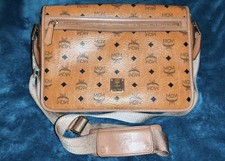 MCM Umhängetasche – Heritage Collection, Cognac Visetos