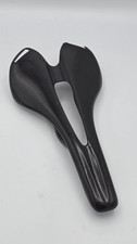 RXL SL Carbon Sattel. 270x141mm, leicht, sportlich, kleiner Defekt abgebrochen.