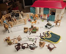 Schleich Pferdestall mit