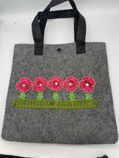 Wunderschöne Filztasche mit Blumenwiese