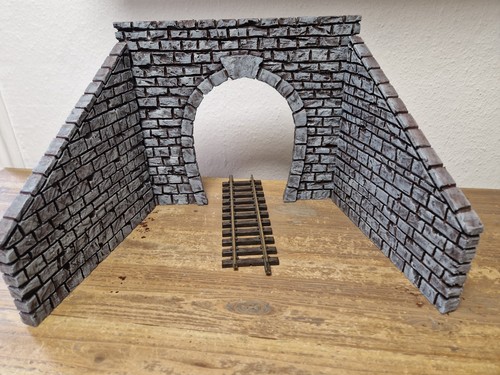 Tunnelportal teilig spur g - tunnelportal,