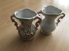 2 identische Porzellan Vasen, Brazil, Blumendekor Vitrinenobjekte topzustand