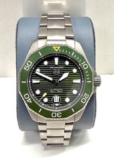 Tag Heuer Aquaracer Professional, 300m Date, Titan, grünes Ziffeblatt,