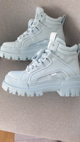 Hellblaue damen buffalo - hellblaue,