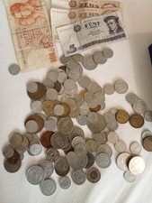 Konvolut Münzen & Scheine,4Scheine+130Münzen aus verschiedensten Ländern