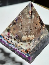 Pyramide "Purple Misty" Quarz Lodolith Bergkristall EMF Orgon XL 15 cm hoch 1,8