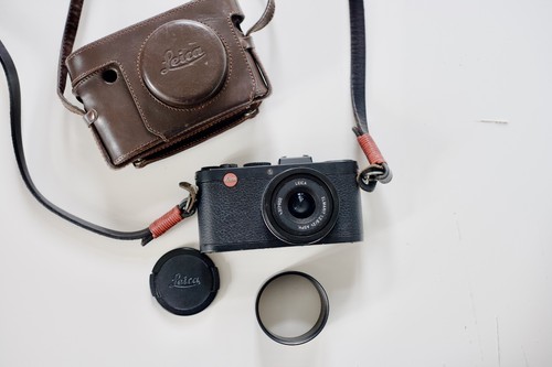 Leica sehr guter zustand - x2,