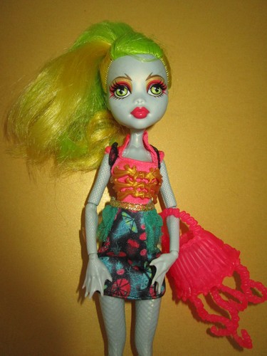B1049 barbie monster high - b1049),