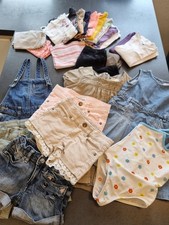 30 Teile Paket Gr. 98 / 104 Kleid Hose Leggins Badeanzug T-Shirt Sommer Mädchen