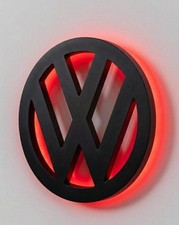 VW Logo mit Led Wand