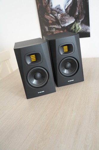 Adam audio t5v - audio,
