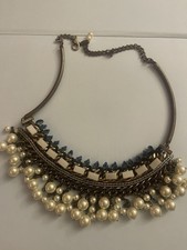 Schmuck von Zara mit blauen