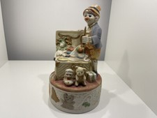 Spieluhr Figur 17 cm. Top