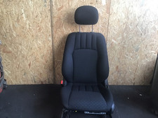 480025 Sitz links vorne