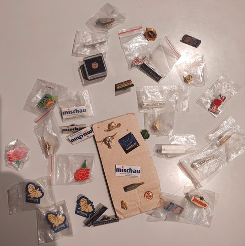 Pin s - 37, pin`s