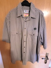 Schickes kurzärmeliges BAILO