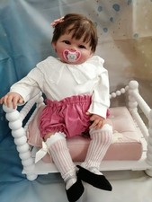 Grinsende reborn baby - grinsende, puppe