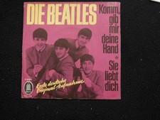 THE BEATLES - Sie liebt dich