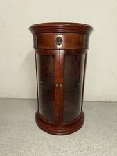 Säulenvitrine Aus Mahagoni -