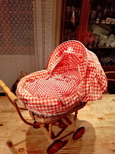 Puppenwagen korbwagen aus - puppenwagen,