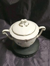 Zuckerdose mit Blumen